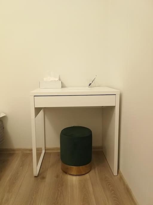 Uroczy, Jasny Apartament Oraz Bezplatny Parking! *