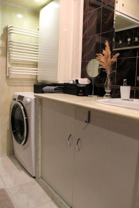 Apartment Uroczy, Jasny Apartament Oraz Bezplatny Parking! *