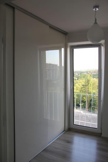 Apartment Uroczy, Jasny Apartament Oraz Bezplatny Parking! Krakau
